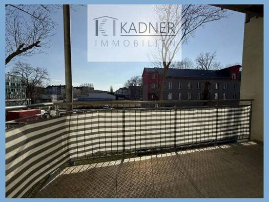 Wohnung zur Miete 260 € 2 Zimmer 57 m² 2. Geschoss Merkelstr. 10 Hammervorstadt Plauen 08523