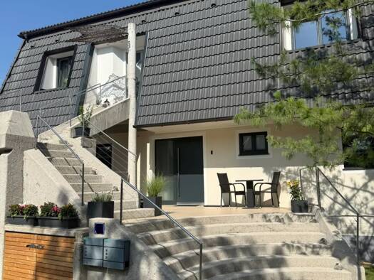 Haus zum Kauf 949.000 € 8 Zimmer 297 m² 547 m² Grundstück frei ab 01.10.2026 Sollenau 2601
