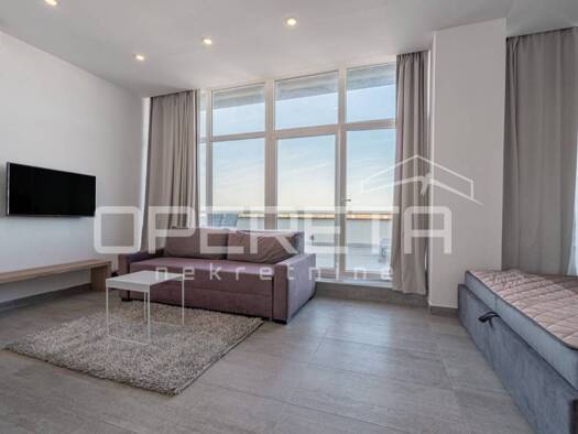 Wohnung zur Miete 690 € 3 Zimmer 43 m² 3. Geschoss Centar, Luka, Finida