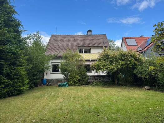 Einfamilienhaus zur Miete 870 € 5 Zimmer 115 m² 582 m² Grundstück frei ab 01.10.2026 Schneiderteichweg 4 Osterode Osterode 37520
