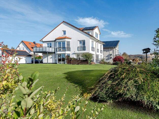 Mehrfamilienhaus zum Kauf 2.330.000 € 12 Zimmer 383,4 m² 1.817 m² Grundstück Wehrheim 61273