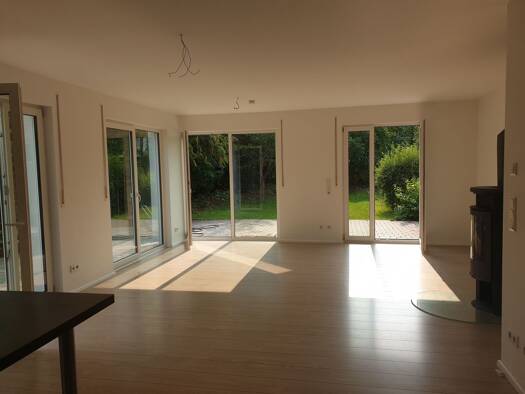 Doppelhaushälfte zur Miete 2.150 € 6,5 Zimmer 163 m² 500 m² Grundstück frei ab 01.11.2026 Anger Erlangen 91052