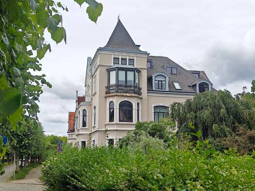 Wohnung zur Miete 1.100 € 3,5 Zimmer 110 m² Geschoss EG/3 frei ab 01.11.2026 Wrangelstraße 9 Westliche Höhe Flensburg 24937