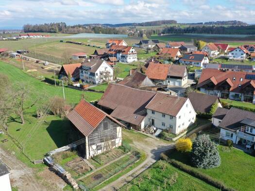 Bauernhaus zum Kauf 1.140.000 € 7 Zimmer 150 m² 1.750 m² Grundstück Retterschen Kressbronn 88079