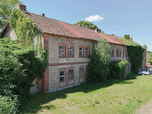 Reihenmittelhaus zum Kauf 29.000 € 12 Zimmer 860 m² 2.105 m² Grundstück Dorfstraße 48 Adersleben Wegeleben 38828