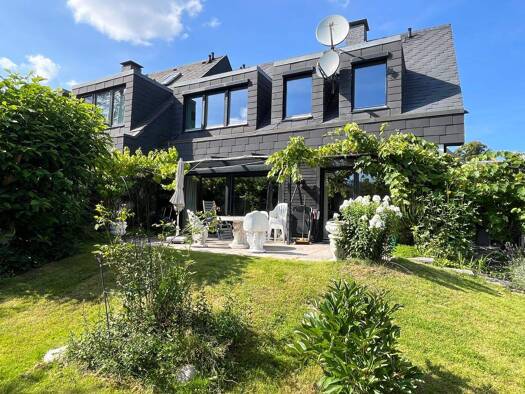 Doppelhaushälfte zum Kauf 785.000 € 4 Zimmer 135 m² 303 m² Grundstück frei ab sofort Groß Flottbek Hamburg 22609