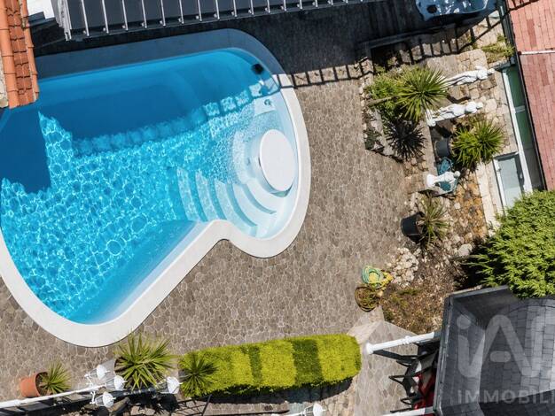 Haus zum Kauf 984.000 € 9 Zimmer 209,8 m² 903 m² Grundstück Waldbüttelbrunn Waldbüttelbrunn 97297
