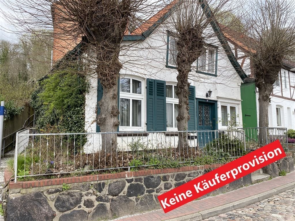 Einfamilienhaus zum Kauf 115.000 € 4 Zimmer 180 m²<br/>Wohnfläche 179 m²<br/>Grundstück Lauenburg , Elbe 21481