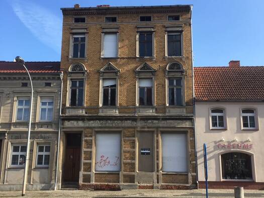 Haus zum Kauf 105.000 € 1 Zimmer 265 m² 385 m² Grundstück Stendal Stendal 39576