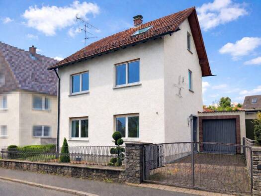 Mehrfamilienhaus zum Kauf 320.000 € 6 Zimmer 150 m² 226 m² Grundstück Schweinheim Aschaffenburg 63743