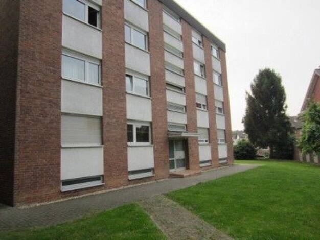 Wohnung zur Miete 782 € 4 Zimmer 78 m² 3. Geschoss frei ab 14.09.2026 Rheinstraße 2 Neuenhausen Grevenbroich 41517