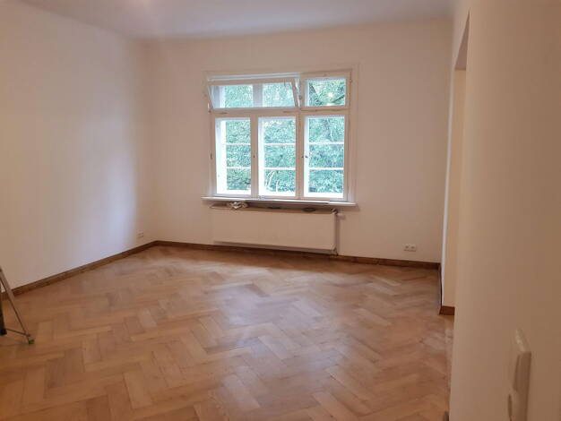 Wohnung zur Miete 1.600 € 6 Zimmer 175 m² 1. Geschoss Albert-Schweitzer-Straße 12 b Paulusviertel Halle 06114