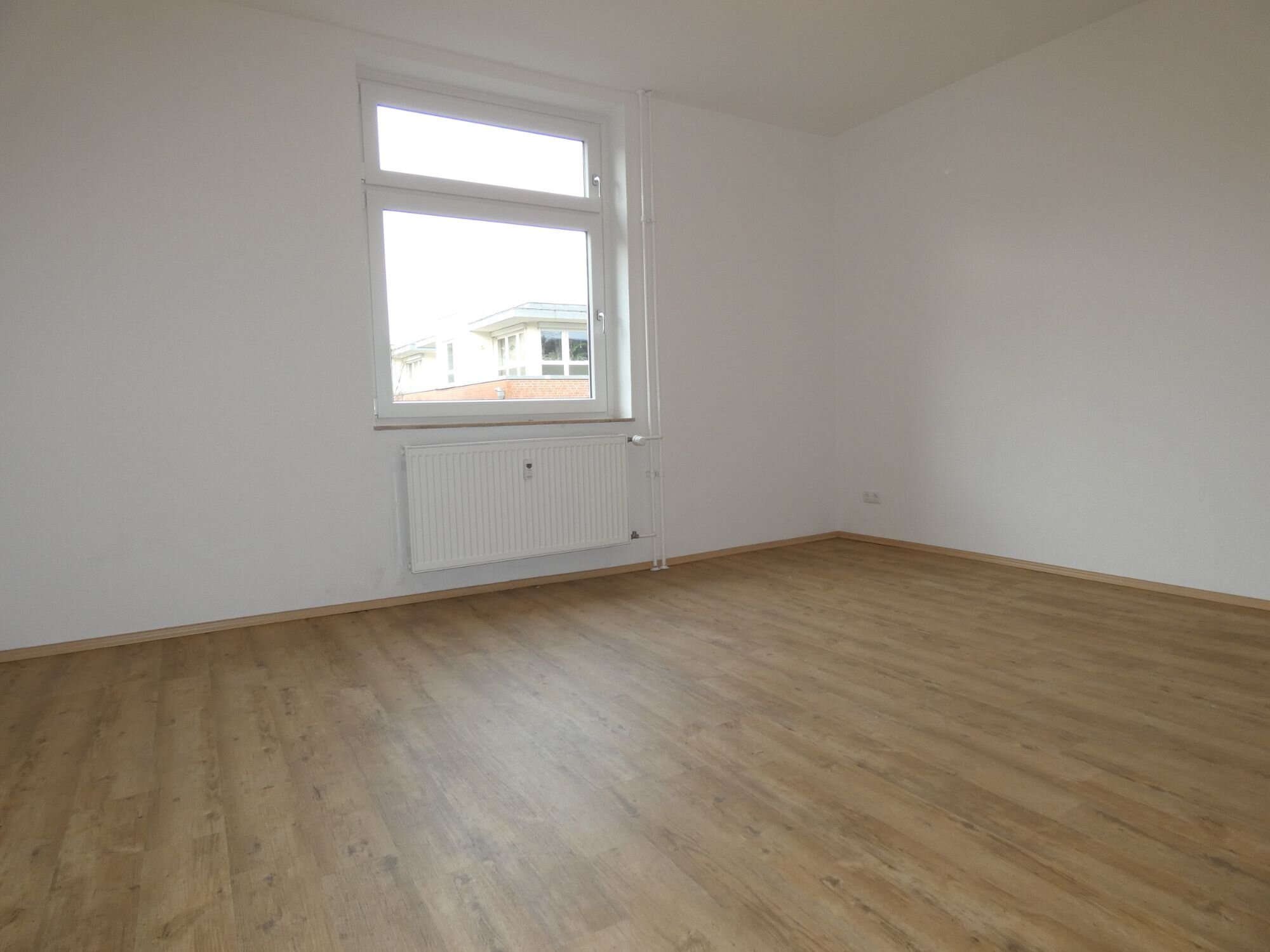 Wohnung zur Miete 450 € 2 Zimmer 46,5 m²<br/>Wohnfläche EG<br/>Geschoss 01.02.2025<br/>Verfügbarkeit Lindnerplatz 3 Borbeck-Mitte Essen 45355