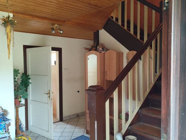 Einfamilienhaus zum Kauf 169.000 € 8 Zimmer 210 m² 4.629 m² Grundstück Unterwirbach Saalfeld 07318