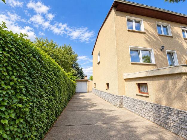 Doppelhaushälfte zum Kauf 129.500 € 5 Zimmer 109,4 m² 475 m² Grundstück Hartmannsdorf 07613
