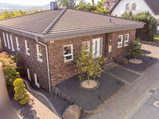 Einfamilienhaus zum Kauf provisionsfrei 699.000 € 6 Zimmer 244,8 m² 730 m² Grundstück Plaidt 56637