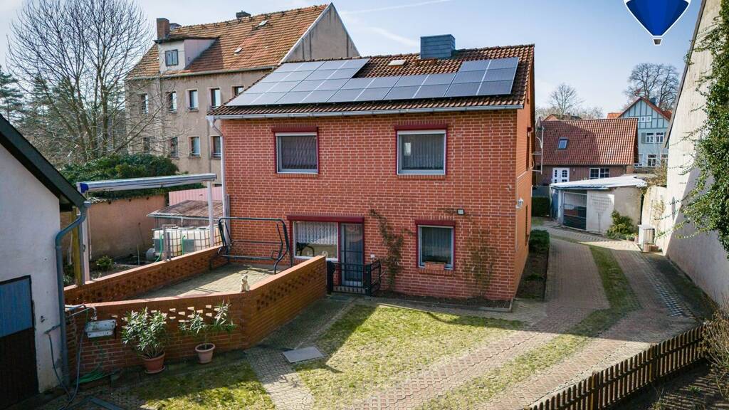 Einfamilienhaus zum Kauf 280.000 € 5 Zimmer 127 m² 1.477 m² Grundstück frei ab sofort Oebisfelde 39646