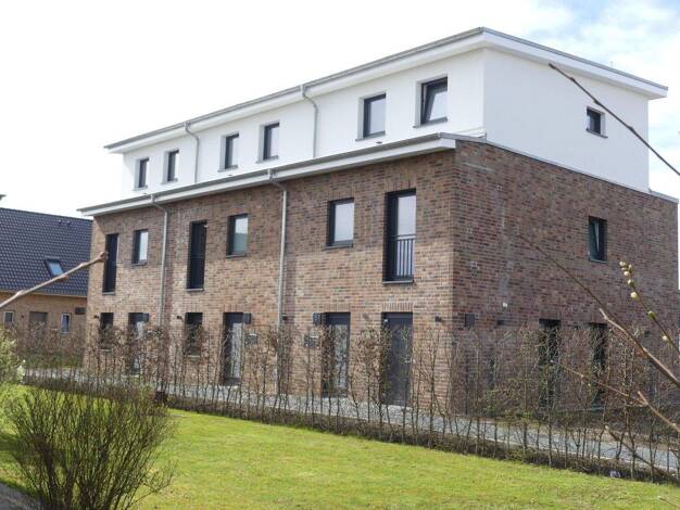 Reihenmittelhaus zur Miete 1.300 € 5 Zimmer 140,1 m² 237,8 m² Grundstück frei ab 01.02.2026 Drochtersen 21706