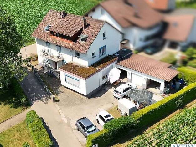 Mehrfamilienhaus zum Kauf provisionsfrei 475.000 € 9 Zimmer 250 m² 501 m² Grundstück Simonswälder Straße 18 Bleibach Gutach im Breisgau 79261
