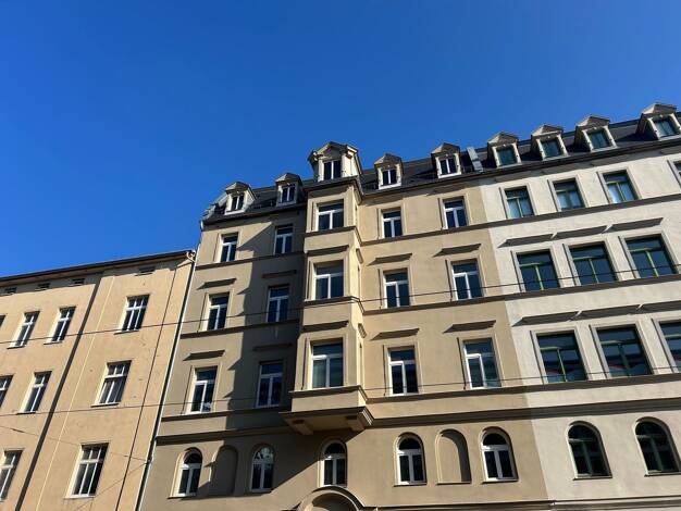 Wohnung zur Miete 1.100 € 4 Zimmer 136 m² frei ab sofort Innenstadt Ost 06108
