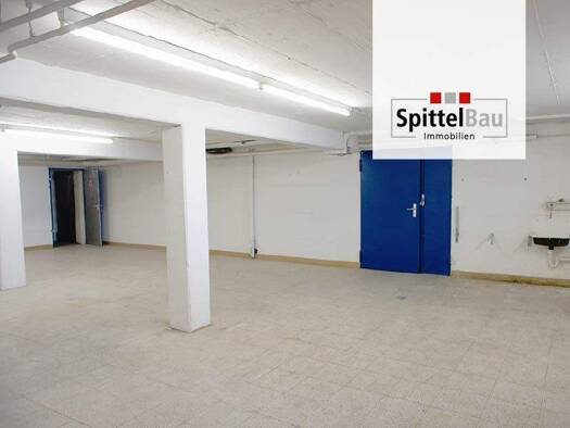 Laden zur Miete 600 € 3 Zimmer 148 m² Verkaufsfläche Sulgen Schramberg 78713