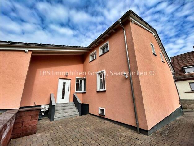 Doppelhaushälfte zum Kauf 320.000 € 4 Zimmer 115 m² 218 m² Grundstück frei ab sofort St. Ingbert 66386