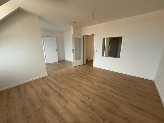 Wohnung zur Miete 511 € 3 Zimmer 70 m² 4. Geschoss frei ab sofort Plauensche Straße 23 Ostviertel Gera 07545