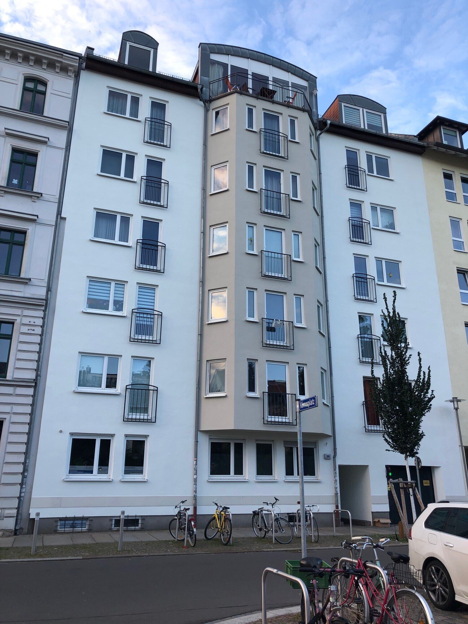 Wohnung zur Miete 840 € 2 Zimmer 67,3 m²<br/>Wohnfläche 5.<br/>Geschoss 01.03.2025<br/>Verfügbarkeit Körnerstr. Südvorstadt Leipzig 04107