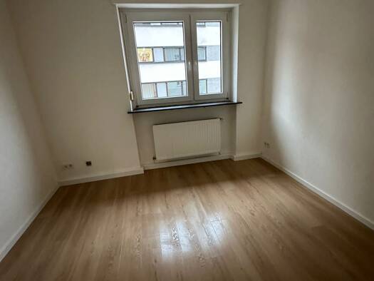 Wohnung zur Miete 590 € 4 Zimmer 95 m² 2. Geschoss frei ab sofort Hochstraße Burbach Saarbrücken 66115