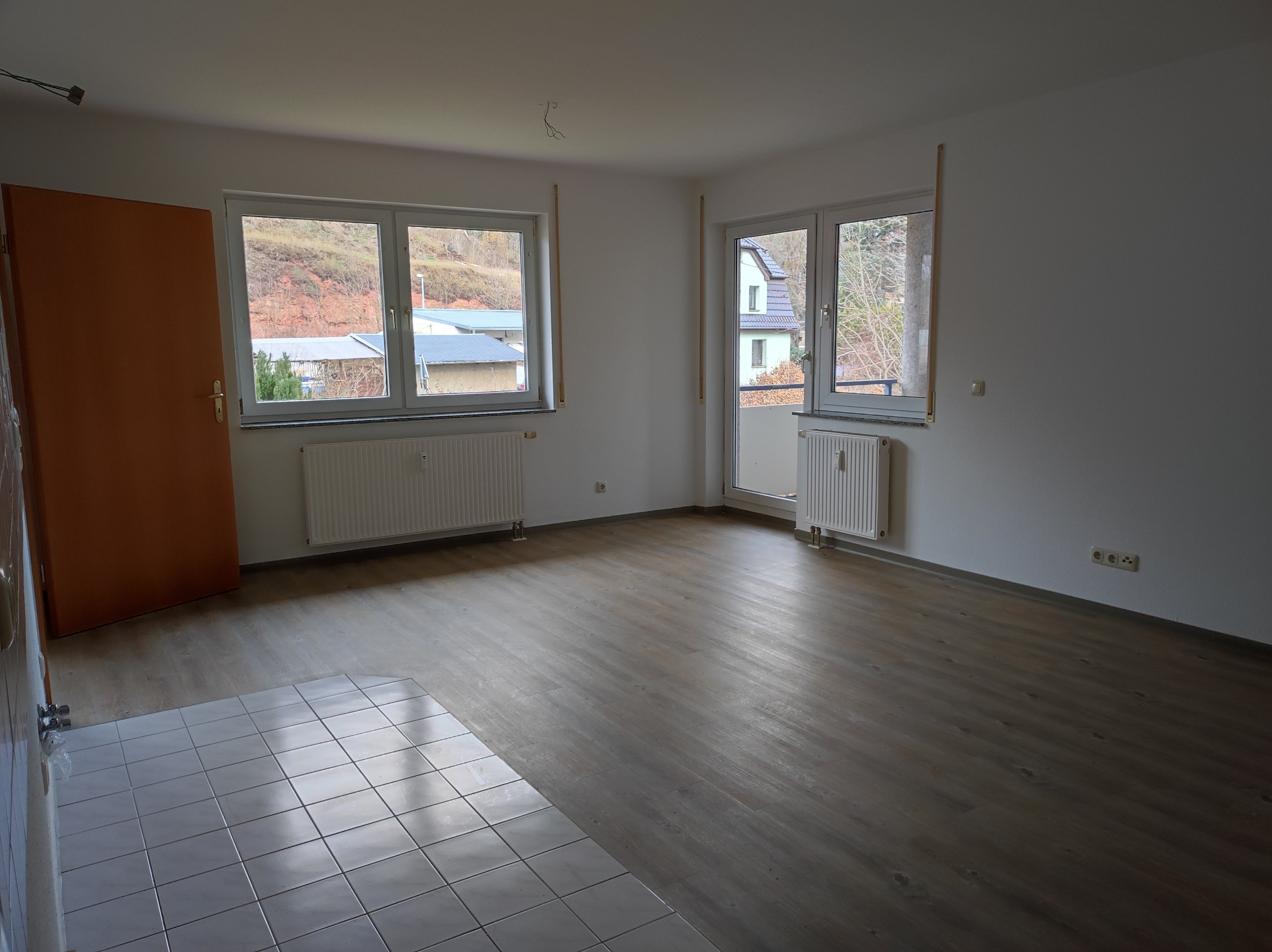 Wohnung zur Miete 230 € 2 Zimmer 43 m²<br/>Wohnfläche 2.<br/>Geschoss ab sofort<br/>Verfügbarkeit Neukirchen Neukirchen/Pleiße 08459