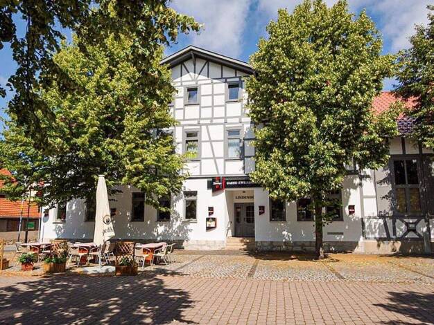 Haus zur Miete Wohnen auf Zeit 2.400 € 8 Zimmer 300 m² frei ab sofort Lindenstraße 7 Walschleben 99189