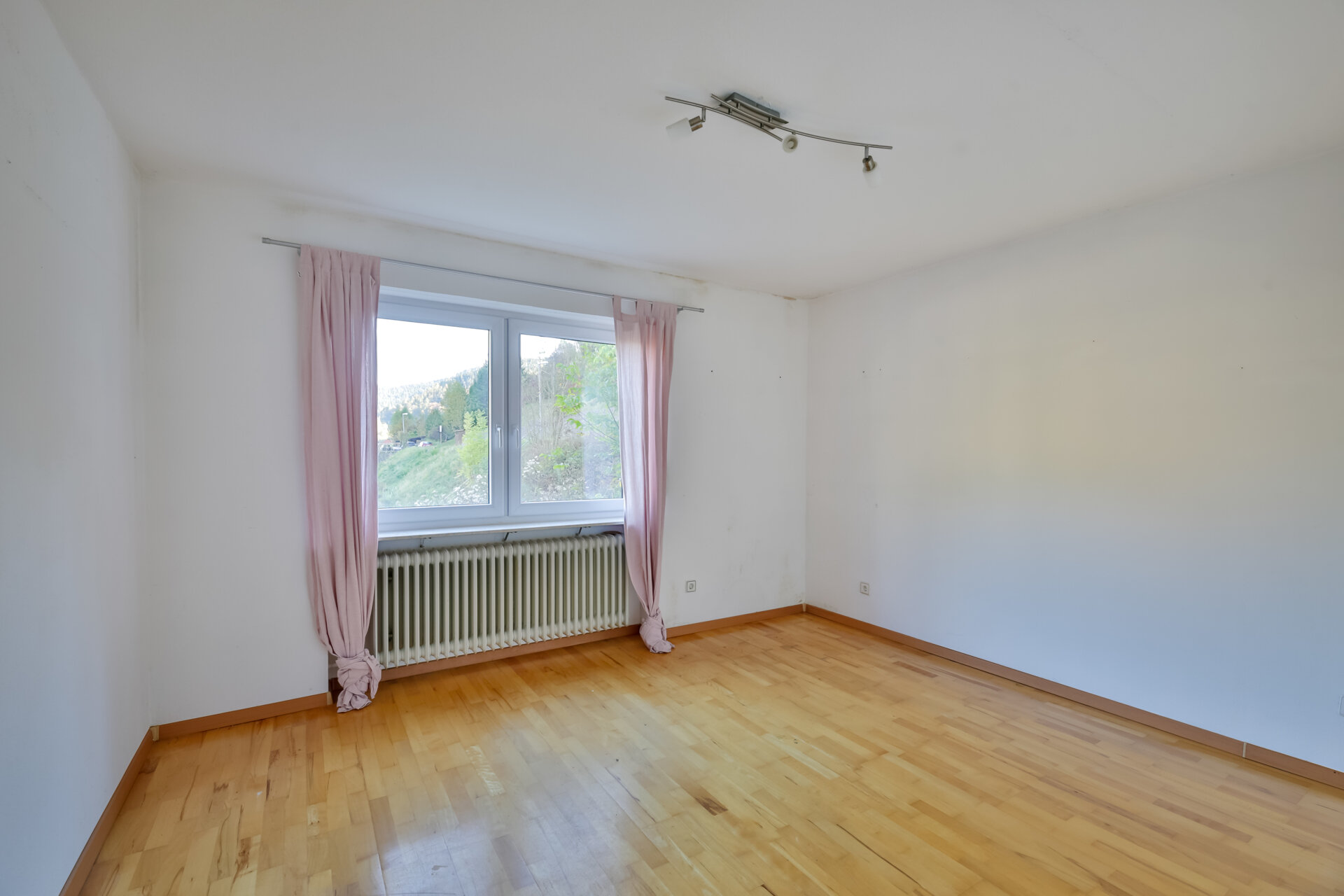 Wohnung zum Kauf 218.000 € 6 Zimmer 185 m²<br/>Wohnfläche Forbach Forbach / Gausbach 76596