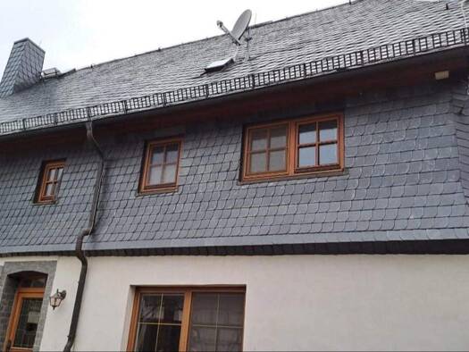 Bauernhaus zum Kauf 399.900 € 14 Zimmer 280 m² 7.500 m² Grundstück Dennheritz 08393