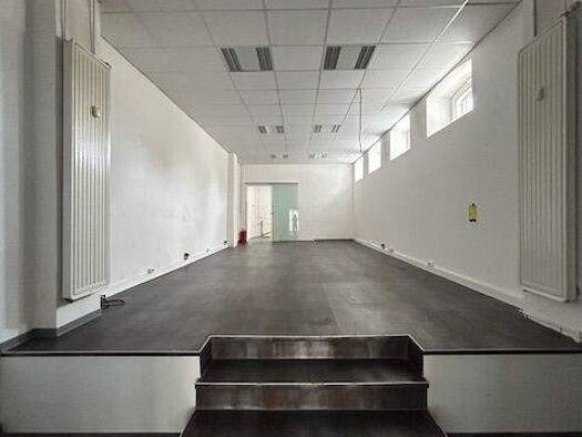 Verkaufsfläche zur Miete provisionsfrei 900 € 3 Zimmer 135 m² Verkaufsfläche Carolinenstraße 10 Greiz Greiz 07973