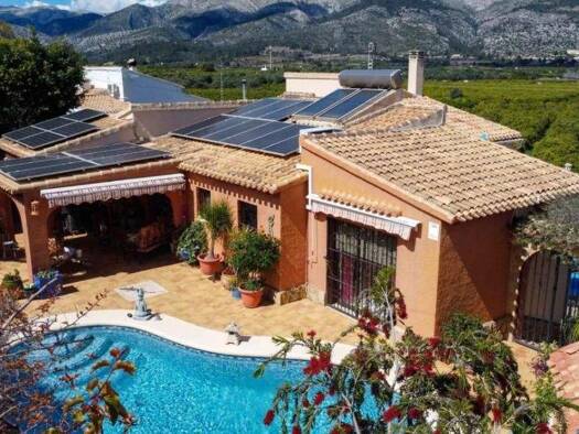 Villa zum Kauf 599.000 € 5 Zimmer 313 m² 815 m² Grundstück Orba 03790