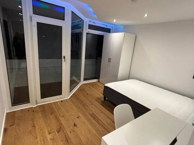 Studio zur Miete 715 € 1 Zimmer 15 m² Kreuzhofstraße 6 Thalk.Obersendl.-Forsten-Fürstenr.-Solln München 81476