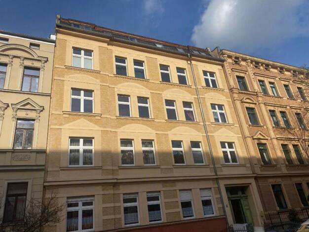 Wohnung zur Miete 730 € 3 Zimmer 90,4 m² frei ab 01.11.2026 Schwetschkestraße 32 Innenstadt Mitte 06110