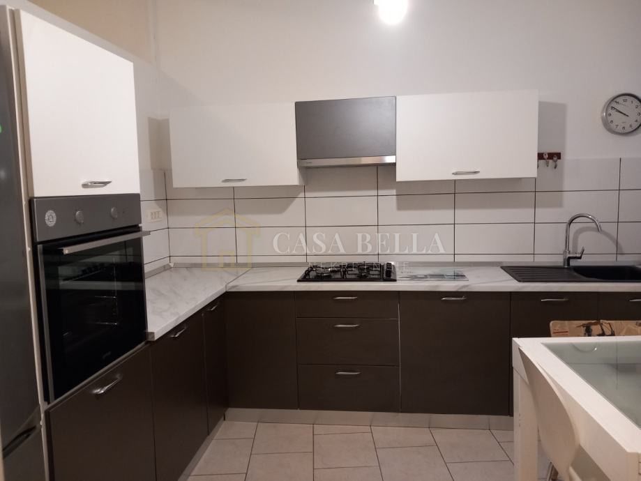 Wohnung zur Miete 1.000 € 3 Zimmer 90 m²<br/>Wohnfläche 4.<br/>Geschoss Rijeka