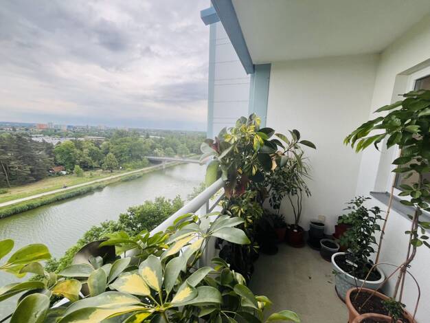 Studio zum Kauf 380.000 € 4 Zimmer 93 m² 8. Geschoss Erlangen 91056