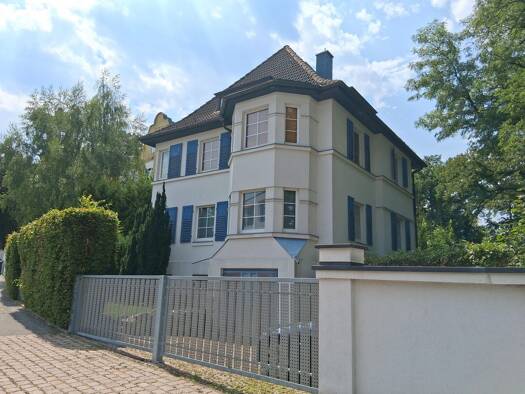 Einfamilienhaus zum Kauf 495.000 € 8 Zimmer 209,3 m² 1.530 m² Grundstück Stadtmitte Plauen 08525