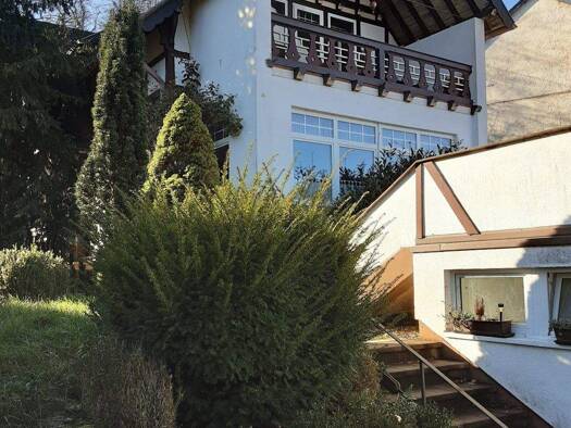 Haus zum Kauf 248.000 € 9 Zimmer 200 m² 1.224 m² Grundstück Wadern 66687