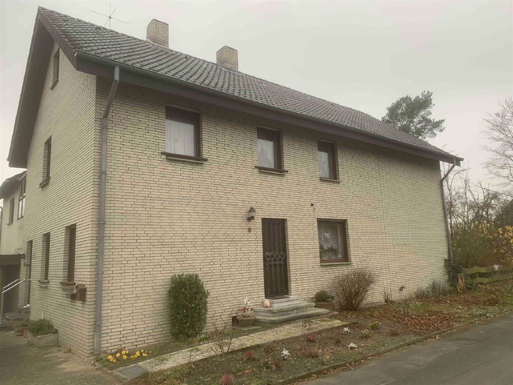 Mehrfamilienhaus zum Kauf 265.000 € 8 Zimmer 214 m²<br/>Wohnfläche 1.875 m²<br/>Grundstück Frotheim Espelkamp 32339