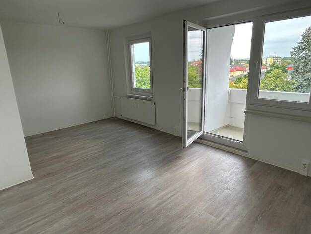 Wohnung zur Miete 406 € 4 Zimmer 65,4 m² 3. Geschoss Goethestraße 13 Eisenhüttenstadt 15890