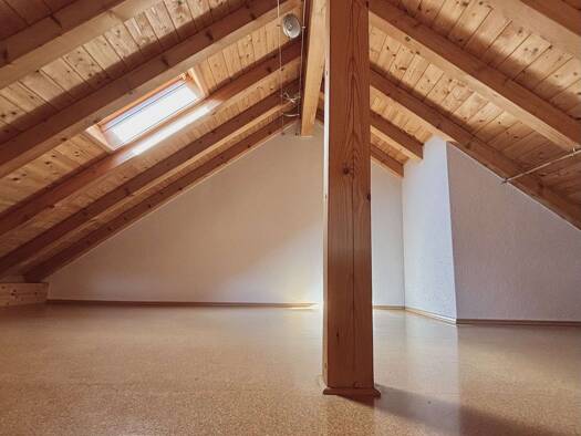 Wohnung zur Miete 600 € 4,5 Zimmer 90 m² Geschoss 2/3 frei ab sofort Fluhstraße 11 Hohentengen Hohentengen am Hochrhein 79801