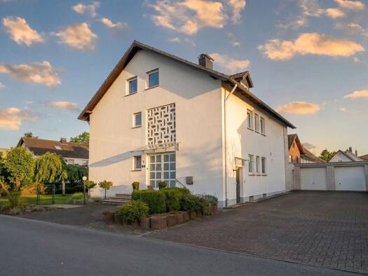Mehrfamilienhaus zum Kauf 696.000 € 6 Zimmer 211 m² 1.102 m² Grundstück Hövelhof 33161