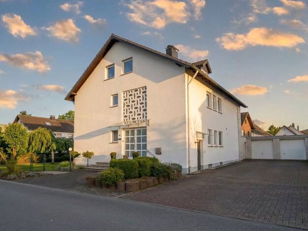 Mehrfamilienhaus zum Kauf 696.000 € 6 Zimmer 211 m² 1.102 m² Grundstück Feldhagen 1a Hövelhof 33161