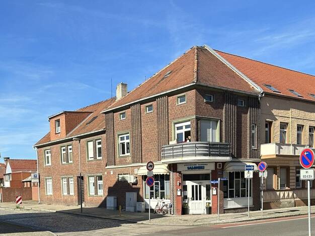 Mehrfamilienhaus zum Kauf provisionsfrei 259.000 € 10 Zimmer 330 m² 500 m² Grundstück frei ab sofort Genthin Genthin 39307