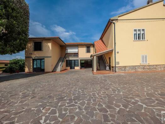 Haus zum Kauf 660.000 € 5 Zimmer 500 m² frei ab sofort Campiglia Marittima