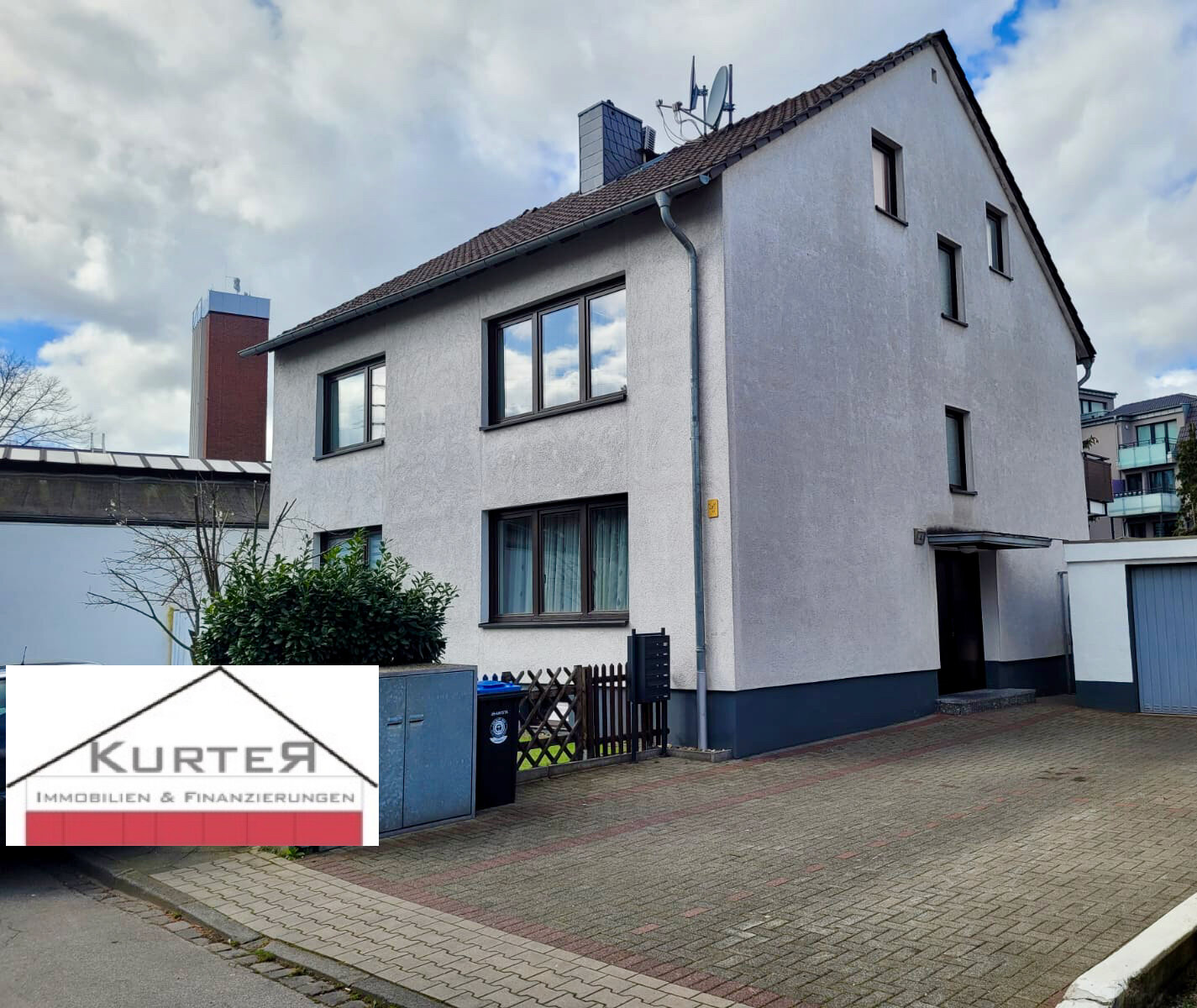 Haus zum Kauf 795.000 € 11 Zimmer 243 m²<br/>Wohnfläche 477 m²<br/>Grundstück Stauffacher Weg 1 Lierenfeld Düsseldorf 40231