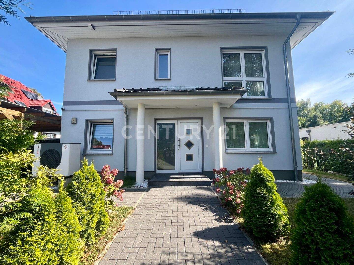 Property thumbnail 2